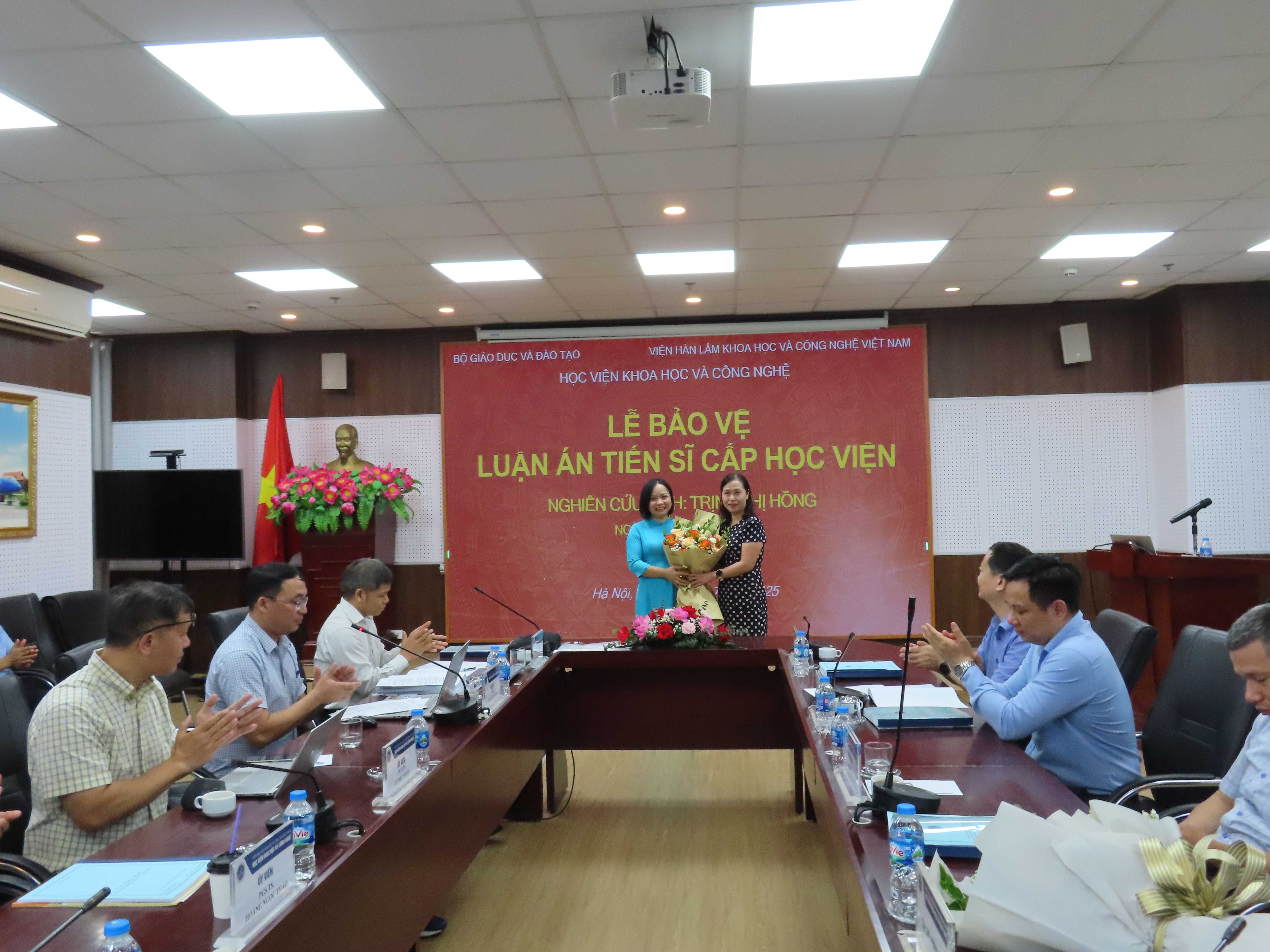 Media\2003_khtn.hdu.edu.vn\FolderFunc\202507\Images/dai-dien-hoc-vien-chuc-mung-ncsjpg-20250709024951-e.jpg